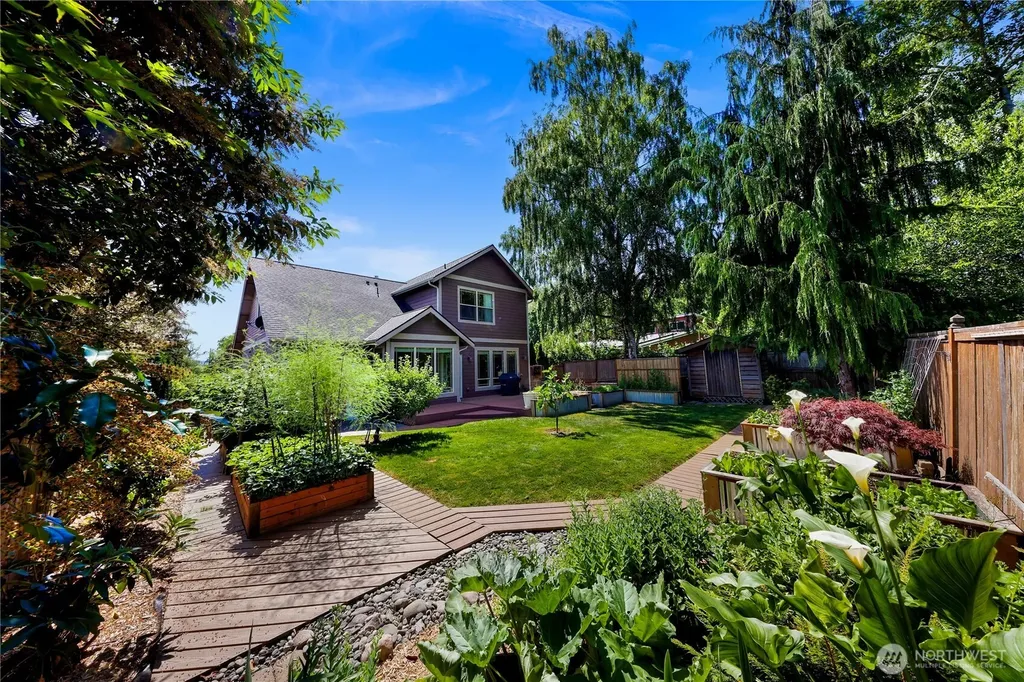 3217 Locust Avenue Bellingham WA 98225