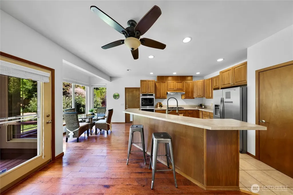 3217 Locust Avenue Bellingham WA 98225