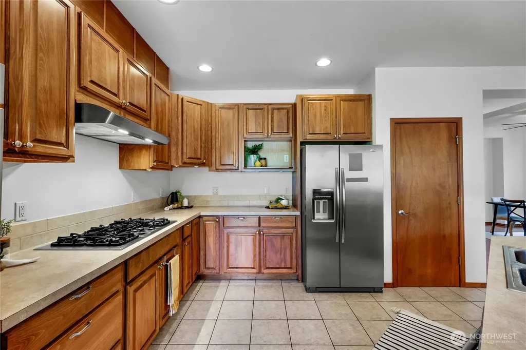 3217 Locust Avenue Bellingham WA 98225