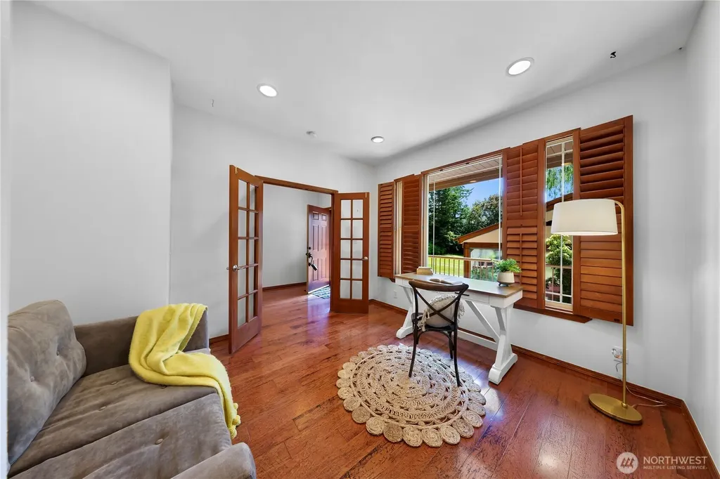 3217 Locust Avenue Bellingham WA 98225