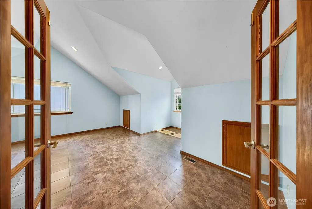 3217 Locust Avenue Bellingham WA 98225
