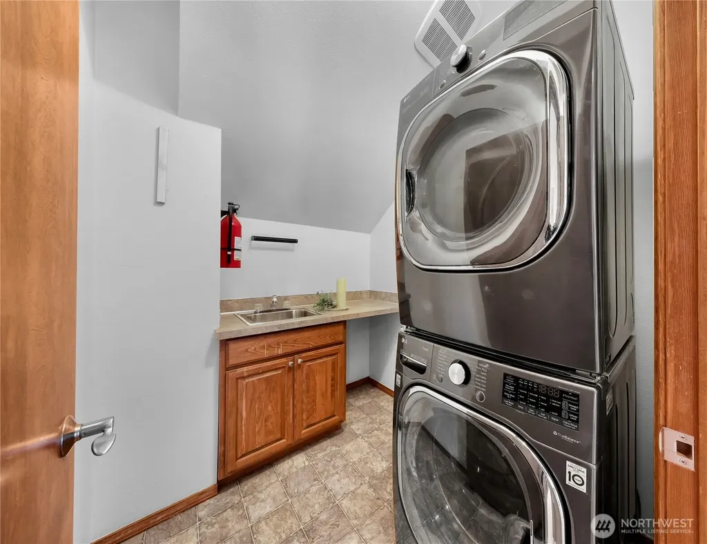 3217 Locust Avenue Bellingham WA 98225