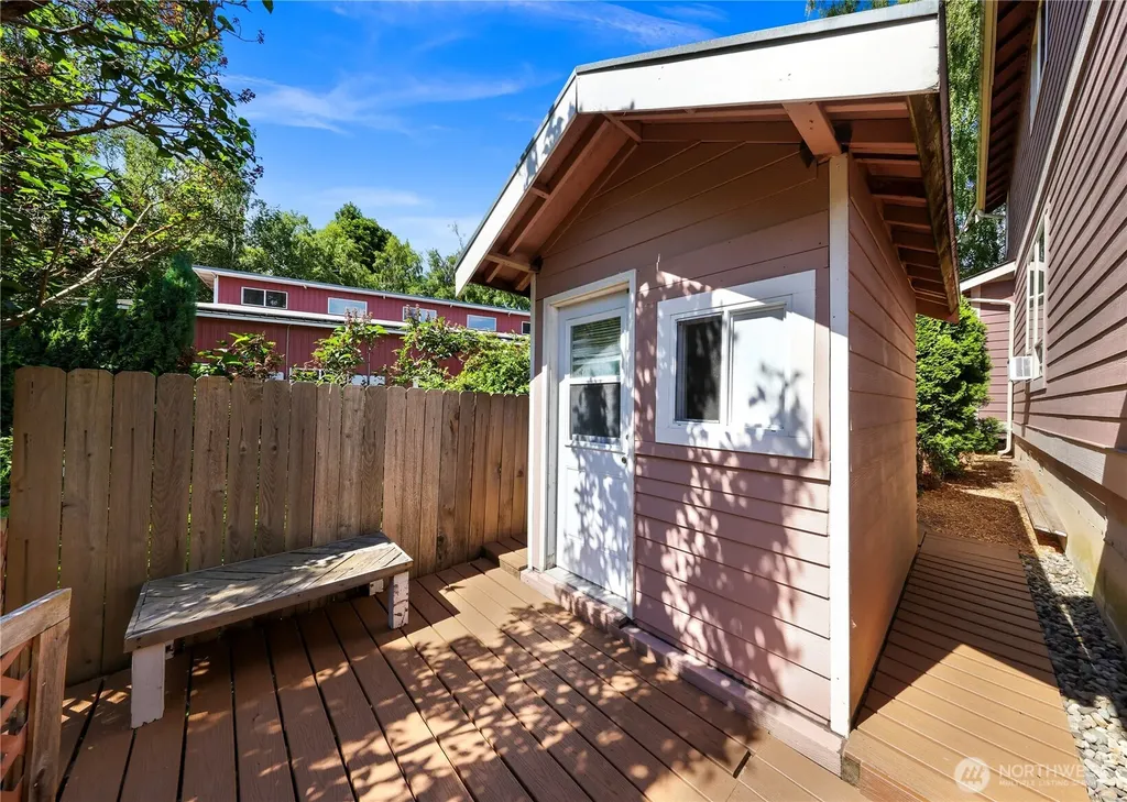 3217 Locust Avenue Bellingham WA 98225