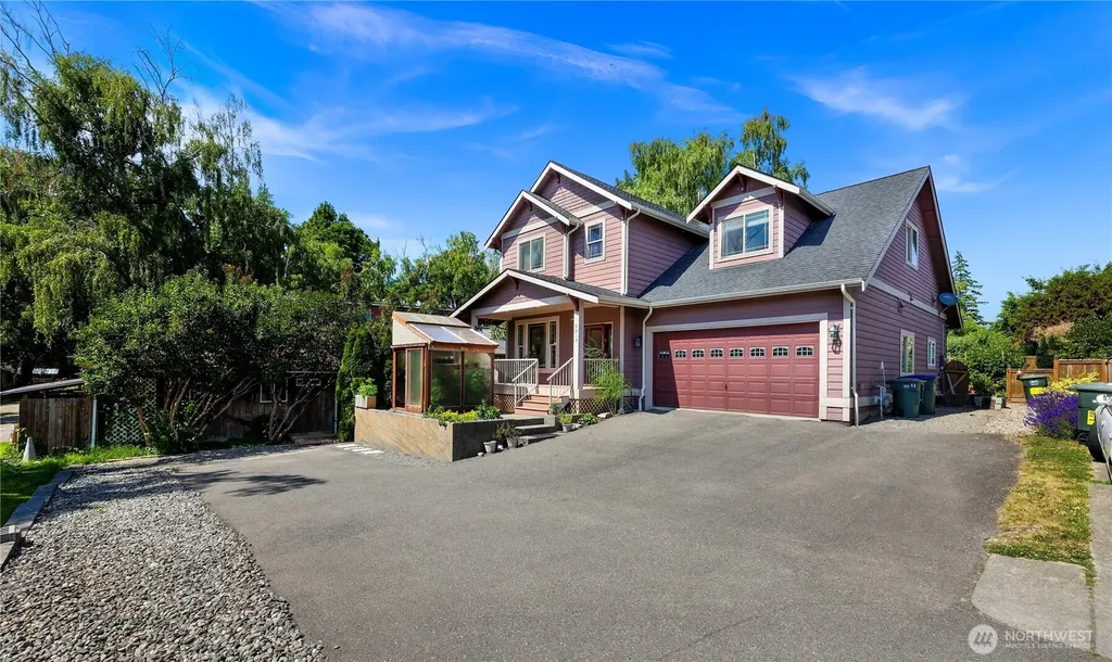 3217 Locust Avenue Bellingham WA 98225