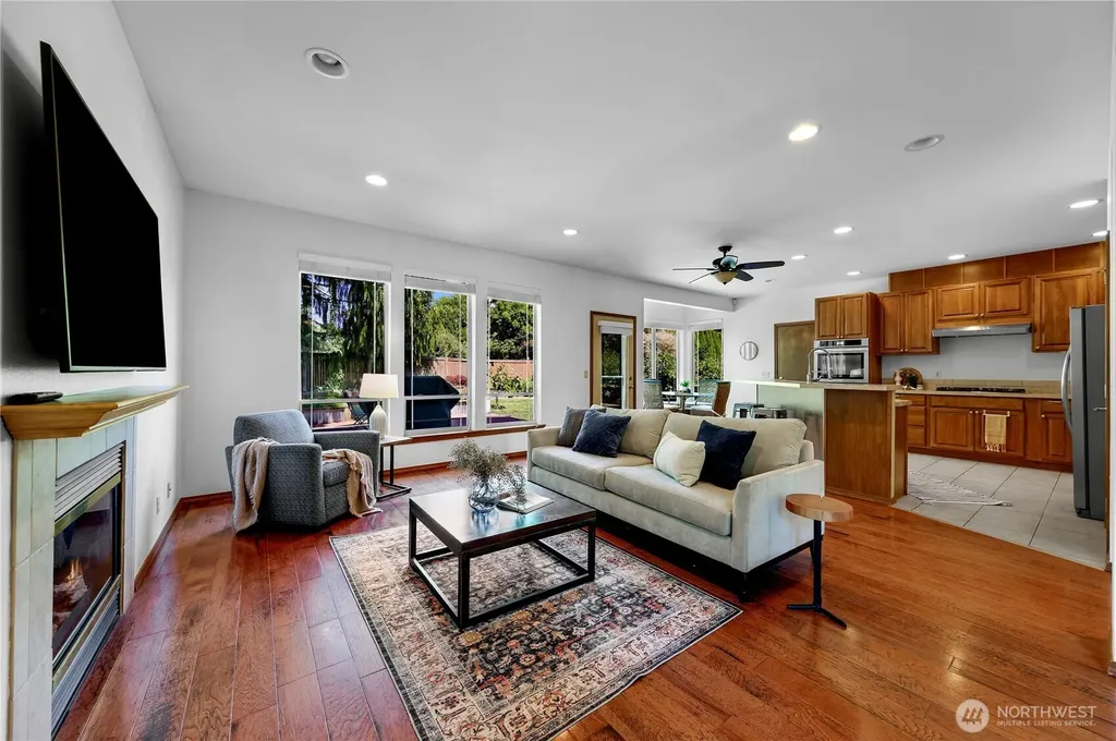 3217 Locust Avenue Bellingham WA 98225