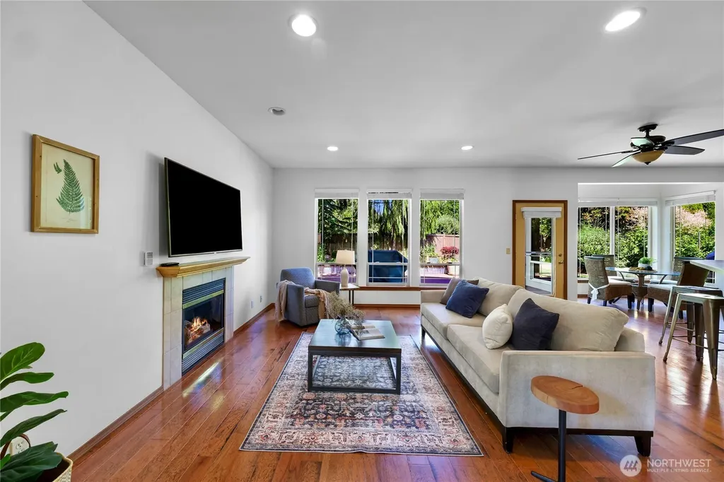 3217 Locust Avenue Bellingham WA 98225
