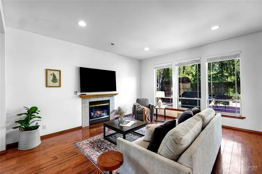 3217 Locust Avenue Bellingham WA 98225
