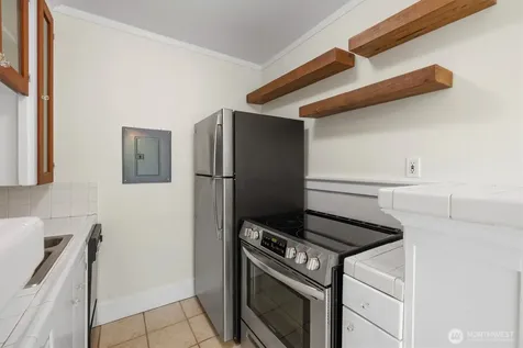 1640 18th Avenue Seattle WA 98122