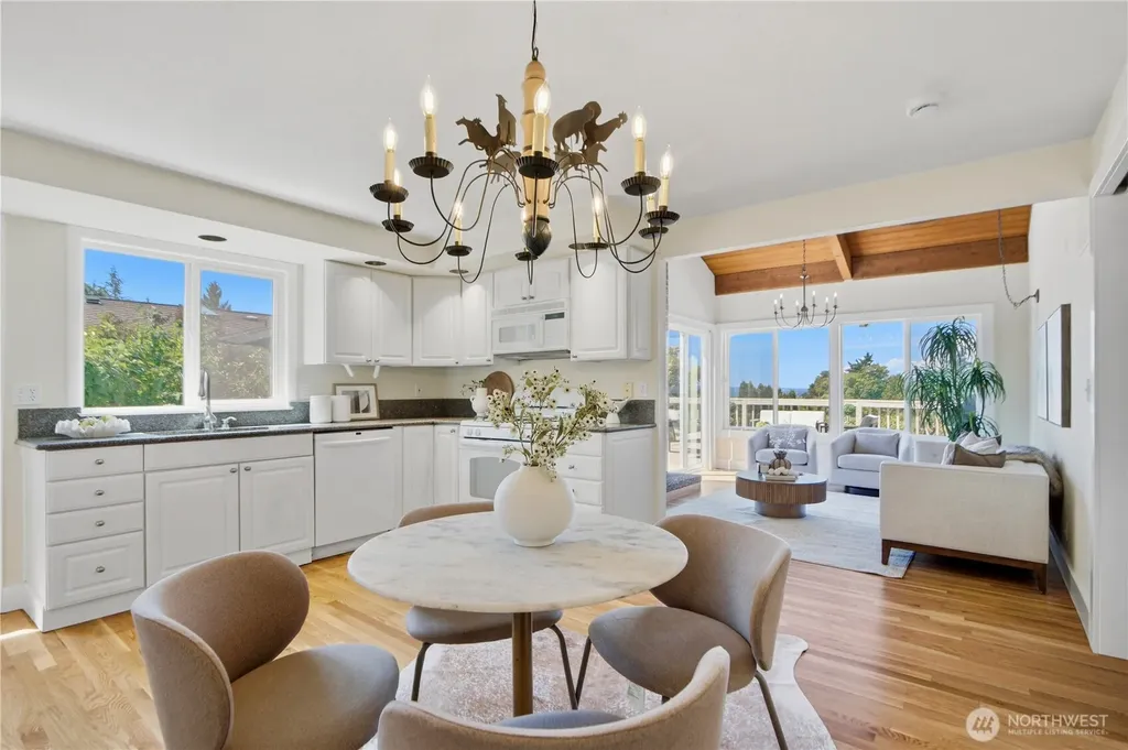 6225 106th Avenue NE Kirkland WA 98033