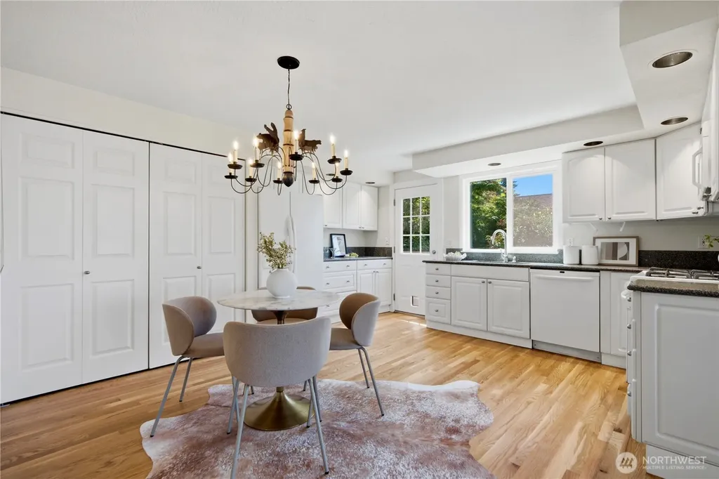 6225 106th Avenue NE Kirkland WA 98033