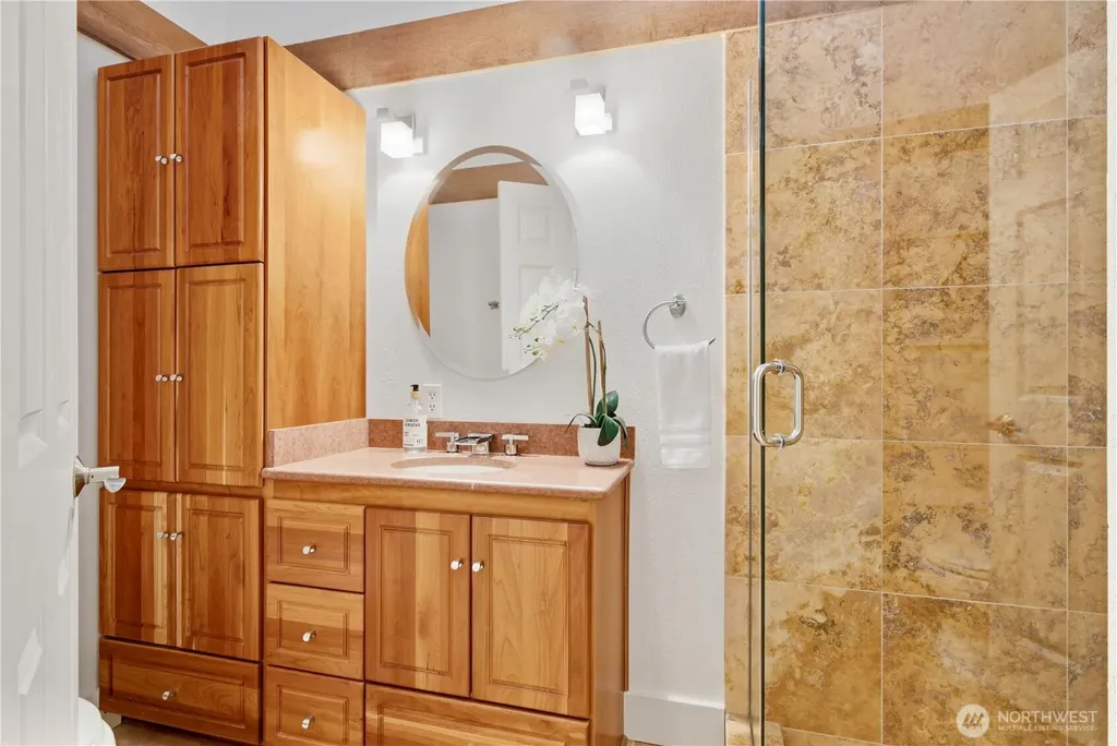 6225 106th Avenue NE Kirkland WA 98033
