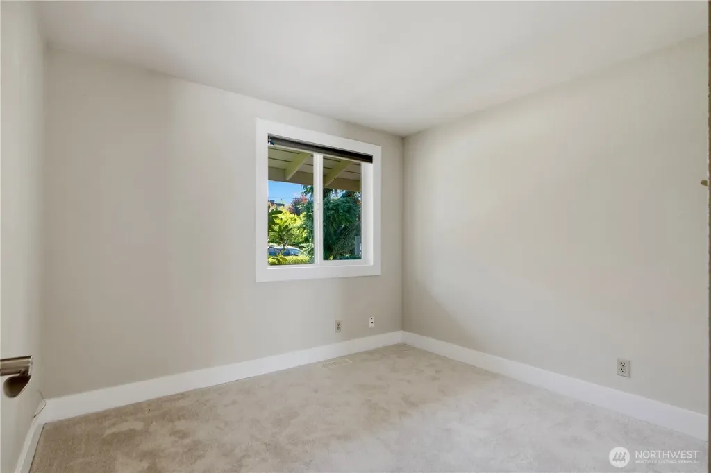 6225 106th Avenue NE Kirkland WA 98033