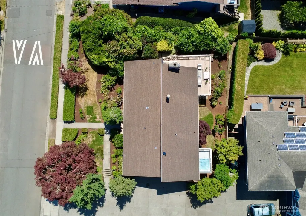 6225 106th Avenue NE Kirkland WA 98033