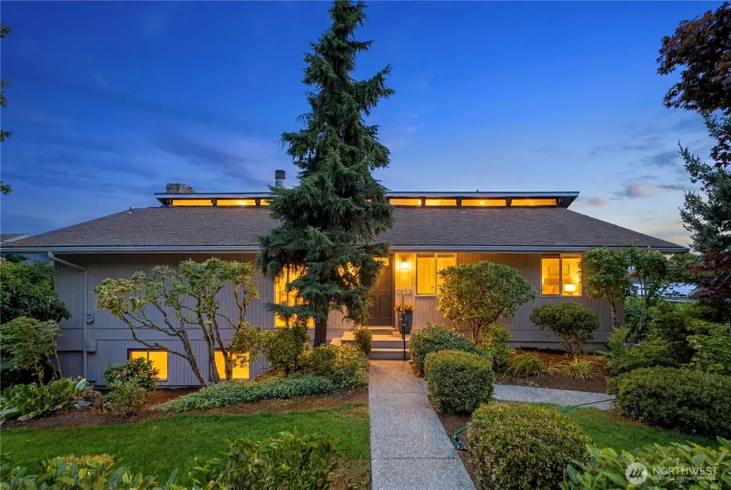 6225 106th Avenue NE Kirkland WA 98033