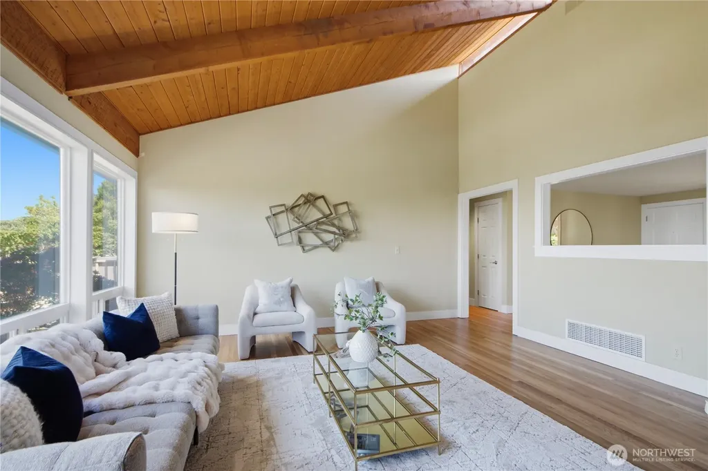 6225 106th Avenue NE Kirkland WA 98033