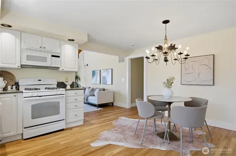 6225 106th Avenue NE Kirkland WA 98033