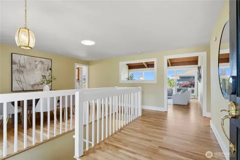 6225 106th Avenue NE Kirkland WA 98033