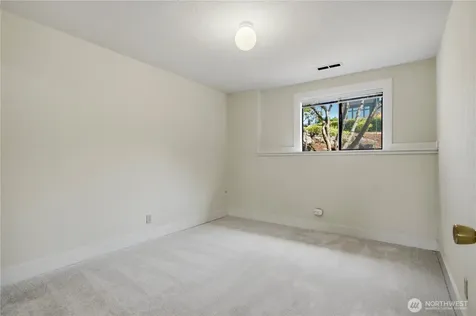 6225 106th Avenue NE Kirkland WA 98033