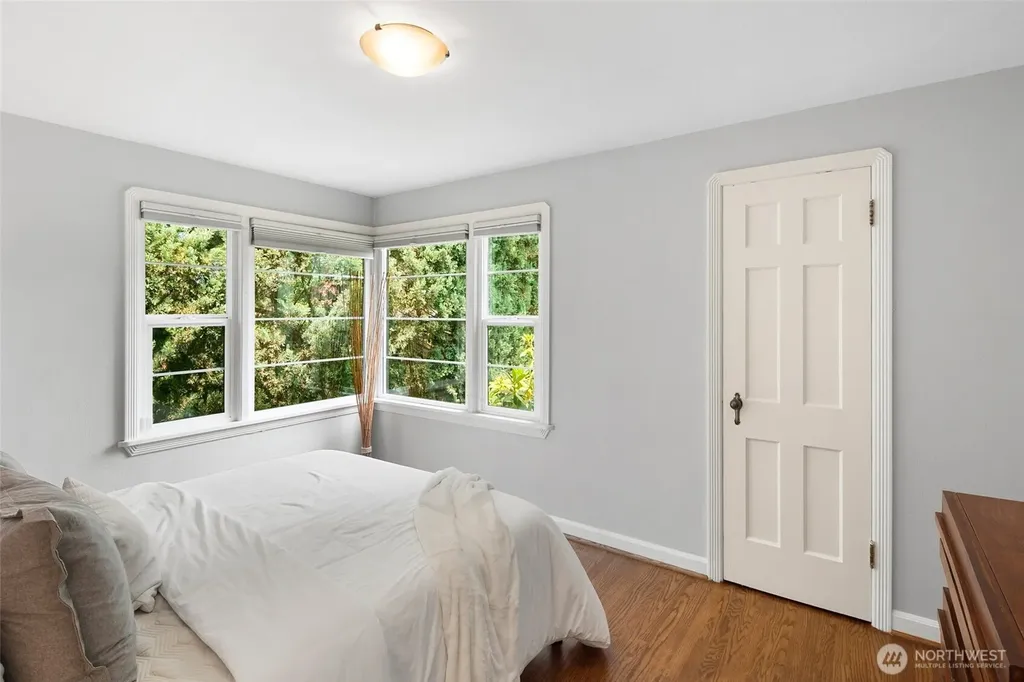 8353 20th Avenue NW Seattle WA 98117
