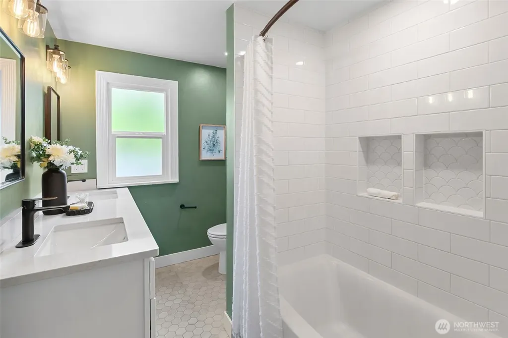 8353 20th Avenue NW Seattle WA 98117