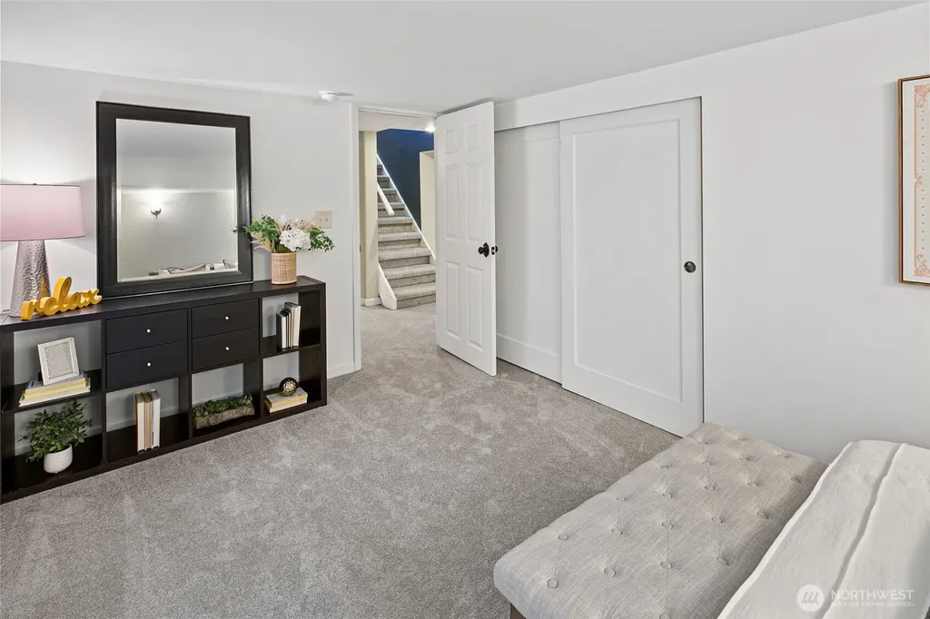 8353 20th Avenue NW Seattle WA 98117