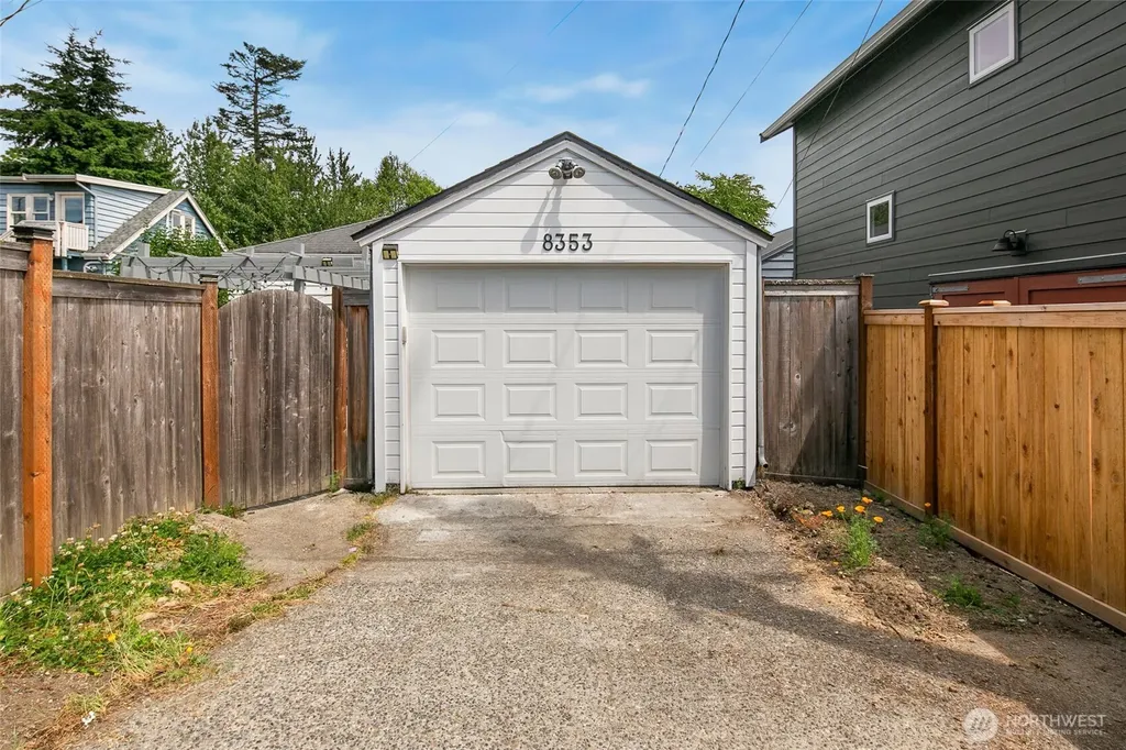 8353 20th Avenue NW Seattle WA 98117