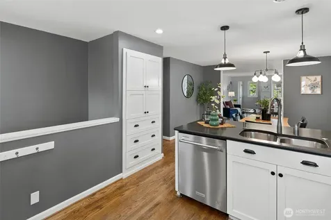 8353 20th Avenue NW Seattle WA 98117