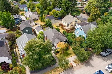 8353 20th Avenue NW Seattle WA 98117