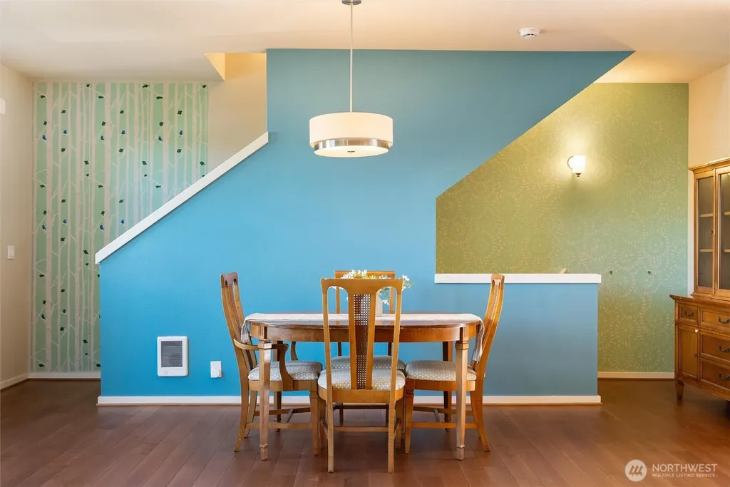 347 Chelan Avenue NE Renton WA 98059