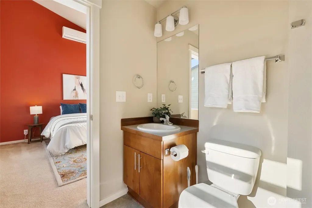 347 Chelan Avenue NE Renton WA 98059