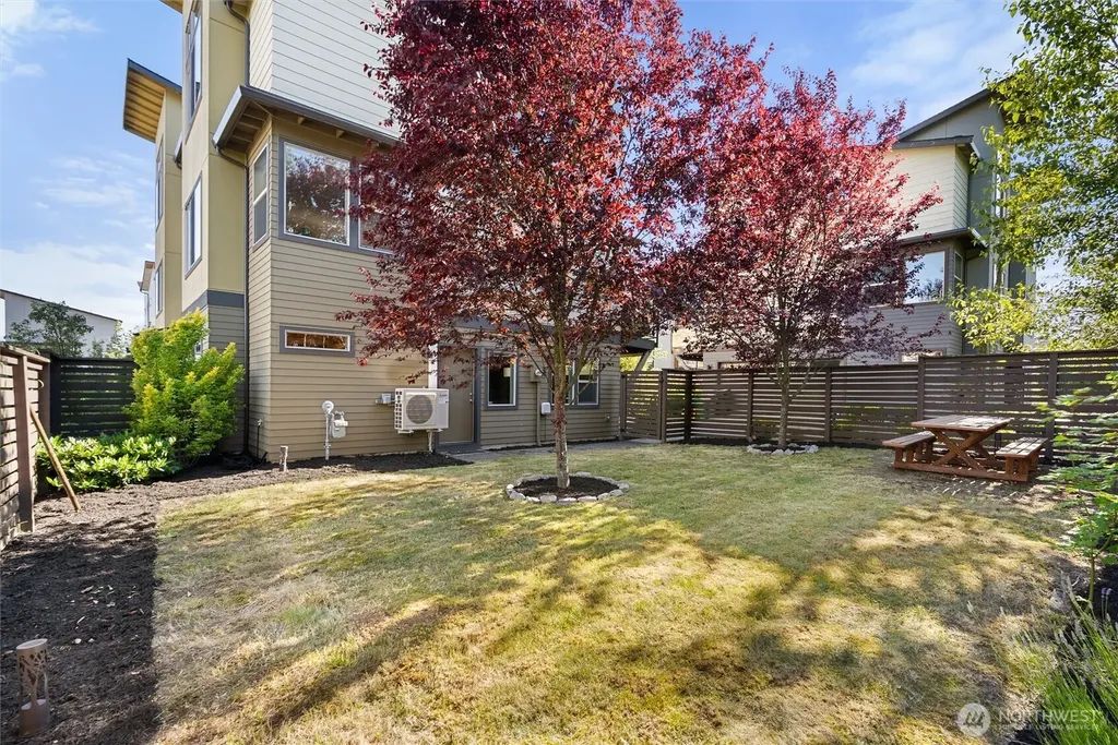 347 Chelan Avenue NE Renton WA 98059