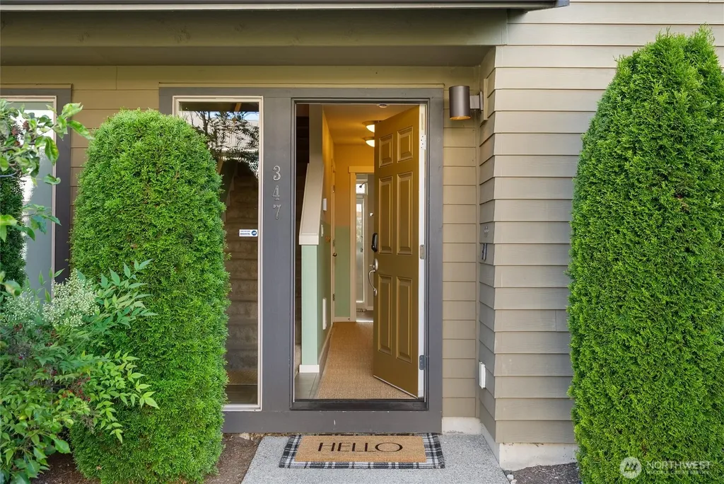 347 Chelan Avenue NE Renton WA 98059