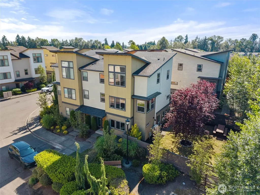 347 Chelan Avenue NE Renton WA 98059