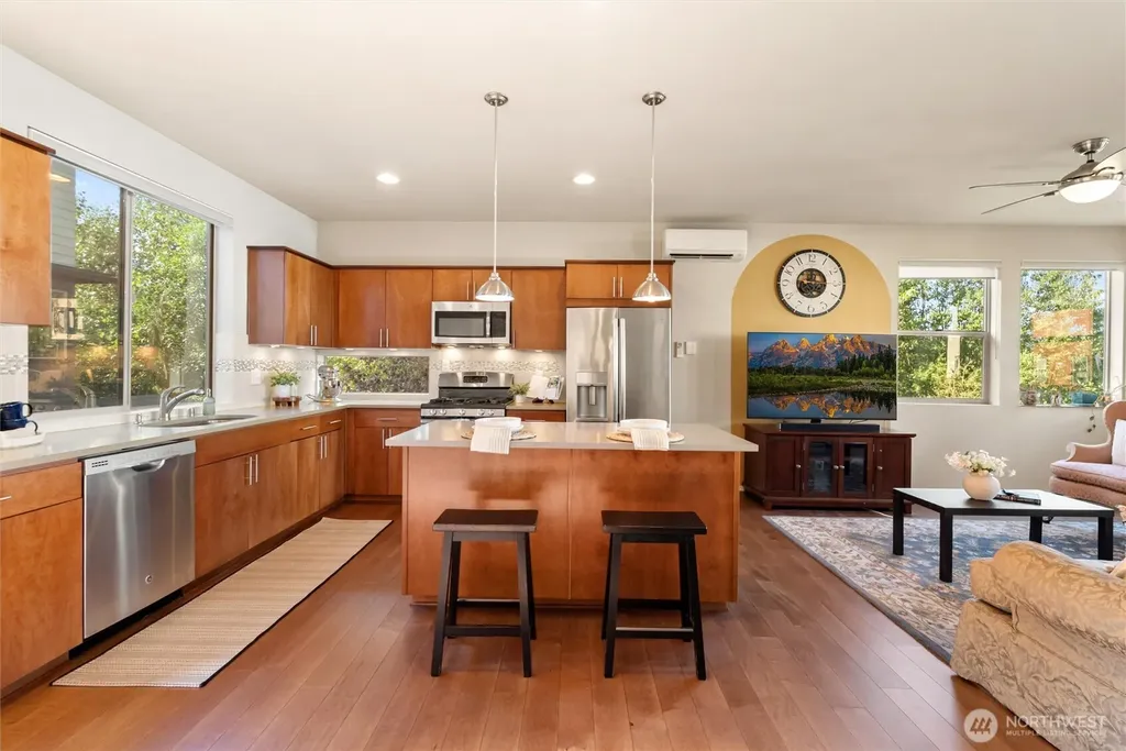 347 Chelan Avenue NE Renton WA 98059