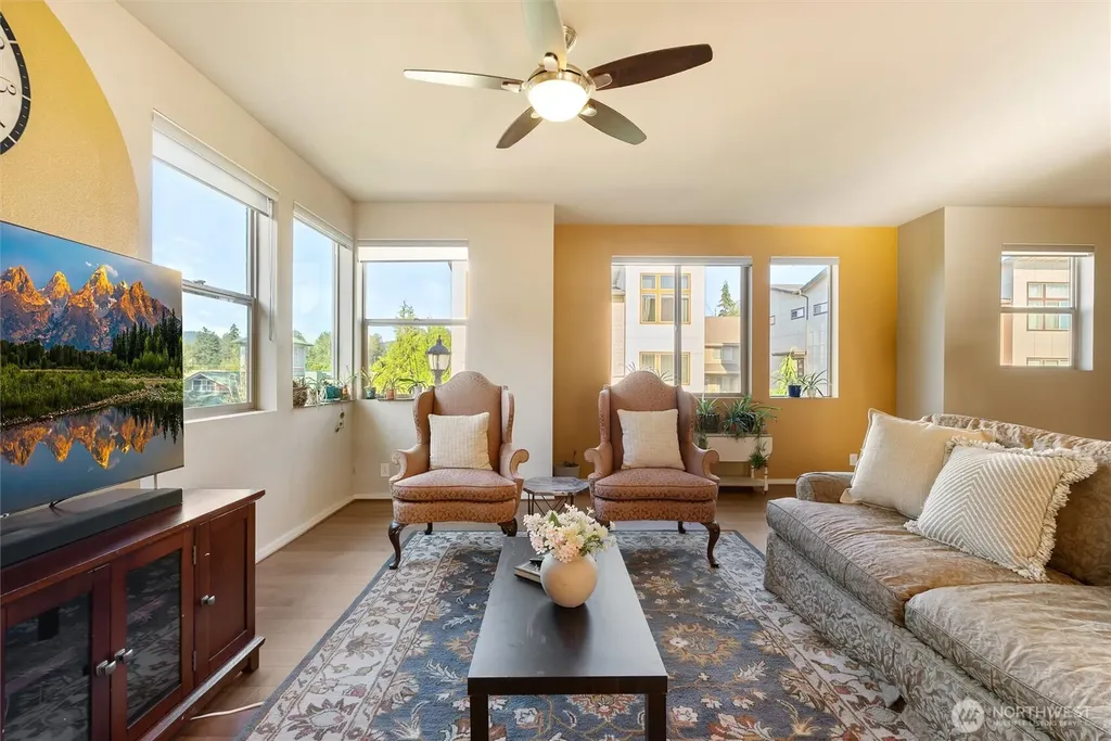 347 Chelan Avenue NE Renton WA 98059