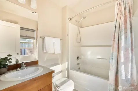 347 Chelan Avenue NE Renton WA 98059