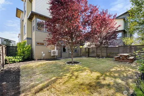 347 Chelan Avenue NE Renton WA 98059