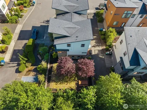 347 Chelan Avenue NE Renton WA 98059