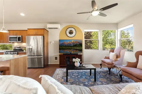 347 Chelan Avenue NE Renton WA 98059
