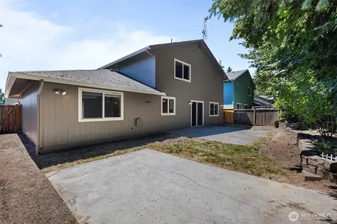 9917 140th Street Ct E Puyallup WA 98373