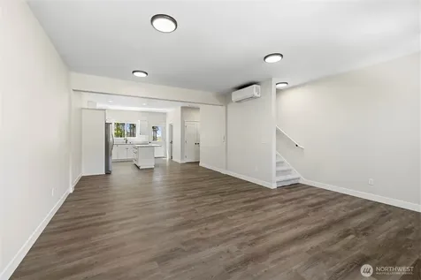 945 NW Heller Street Oak Harbor WA 98277