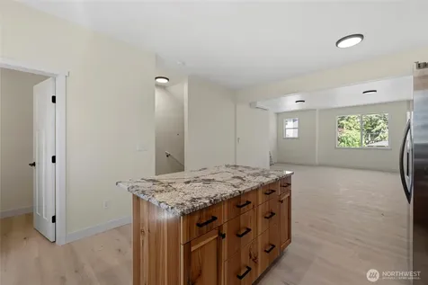 945 NW Heller Street Oak Harbor WA 98277