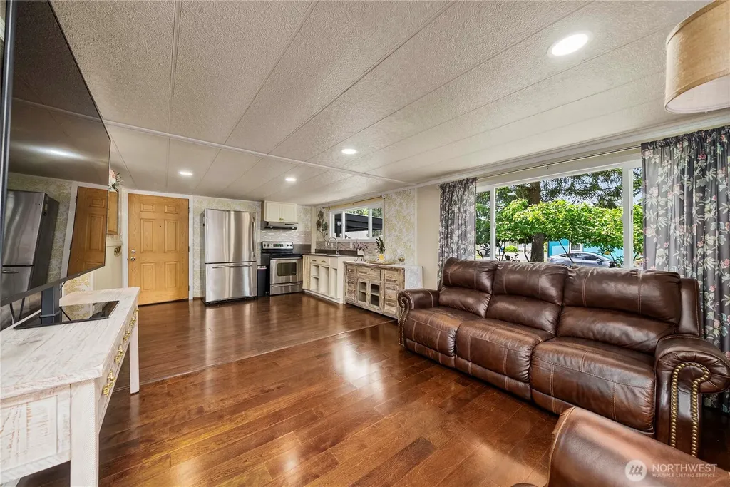 1921 208th Street E Spanaway WA 98387