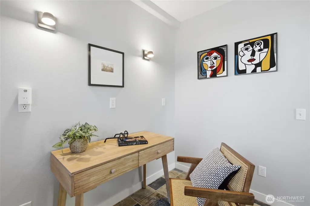 227 24th Avenue E Seattle WA 98112
