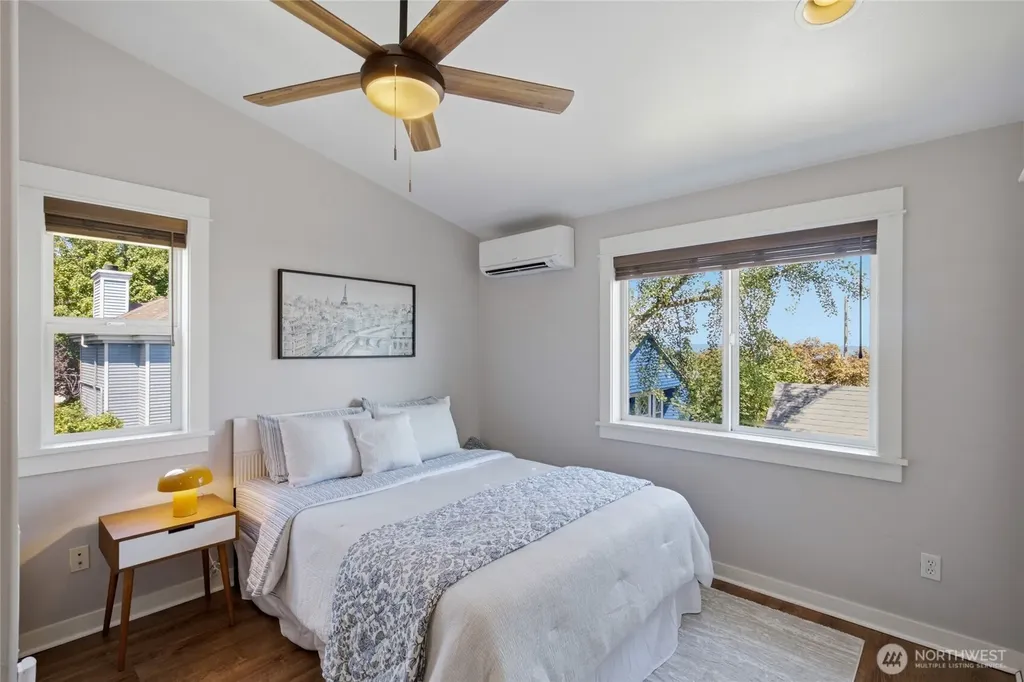 227 24th Avenue E Seattle WA 98112