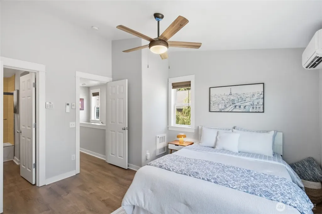 227 24th Avenue E Seattle WA 98112