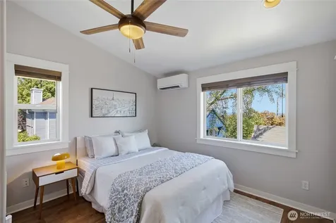 227 24th Avenue E Seattle WA 98112