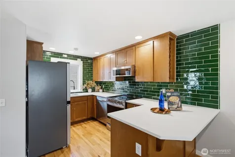227 24th Avenue E Seattle WA 98112