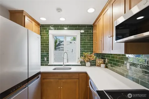 227 24th Avenue E Seattle WA 98112