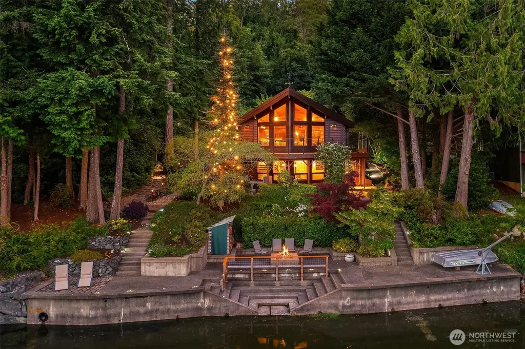 211 E Church Point Drive Shelton WA 98584